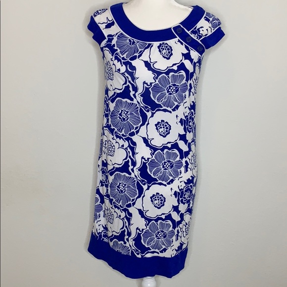 Banana Republic Dresses & Skirts - Banana Republic Floral Shift Dress